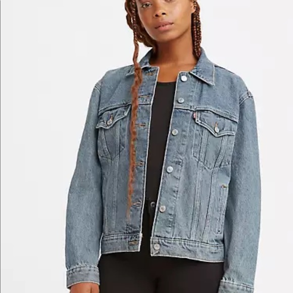 Levi’s ex-boyfriend trucker jacket